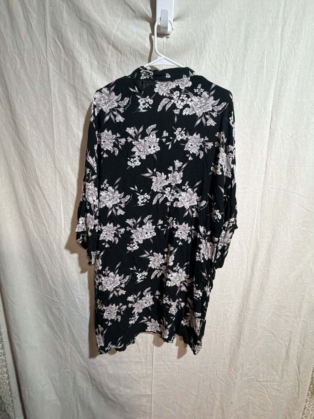 Spiritual Gangster Maya Black Floral Kimono One Size - Picture 6 of 6